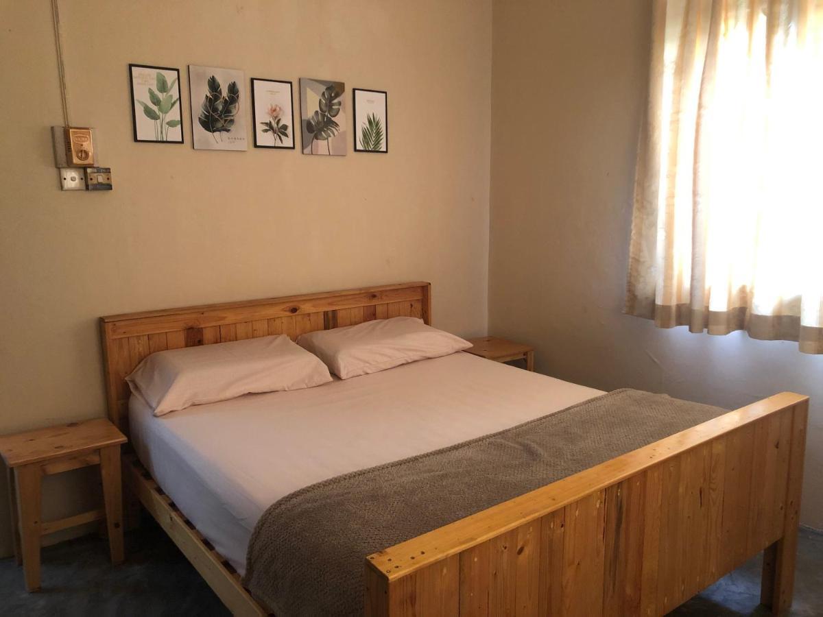 Little Cozy Homestay Kota Bharu Bagian luar foto