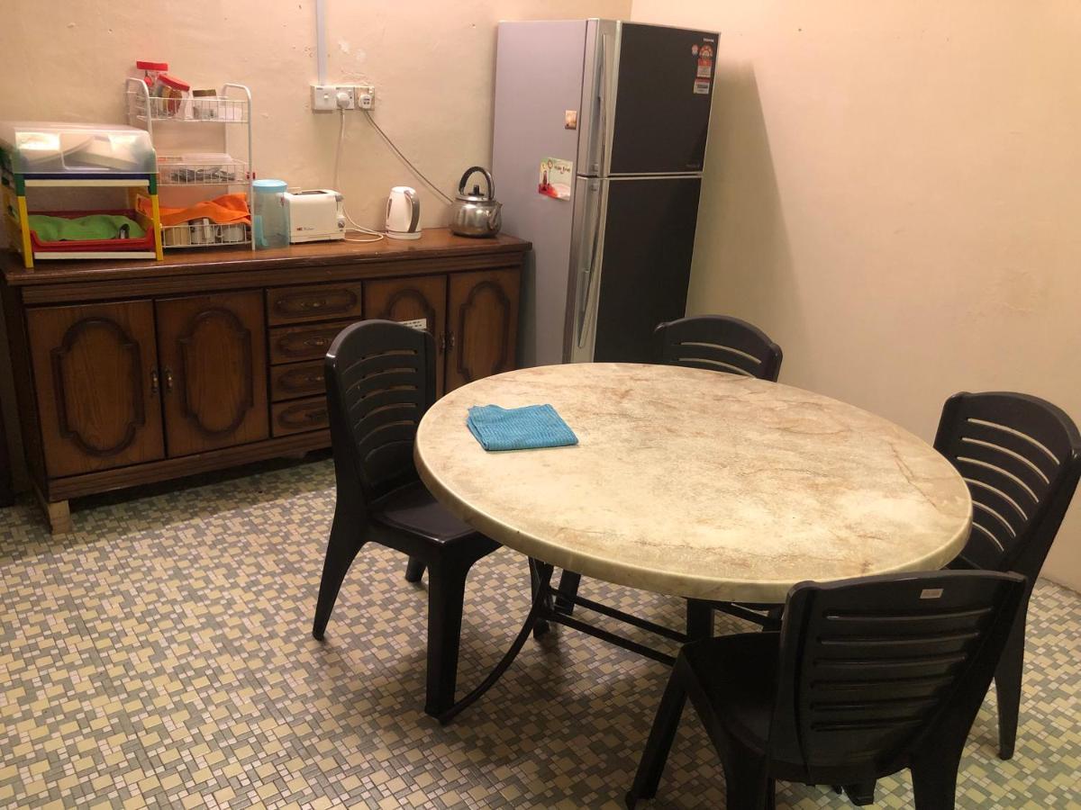 Little Cozy Homestay Kota Bharu Bagian luar foto