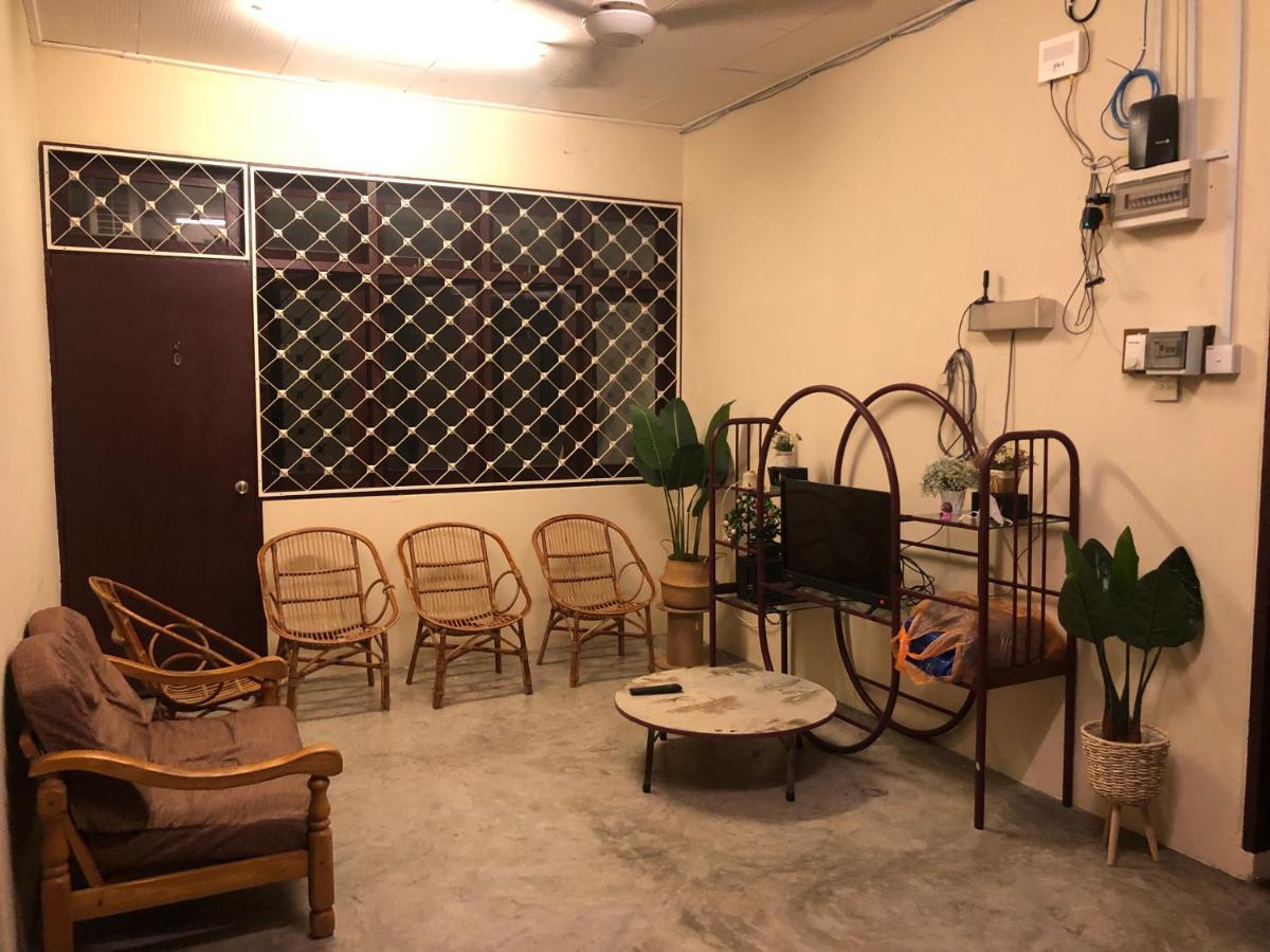Little Cozy Homestay Kota Bharu Bagian luar foto