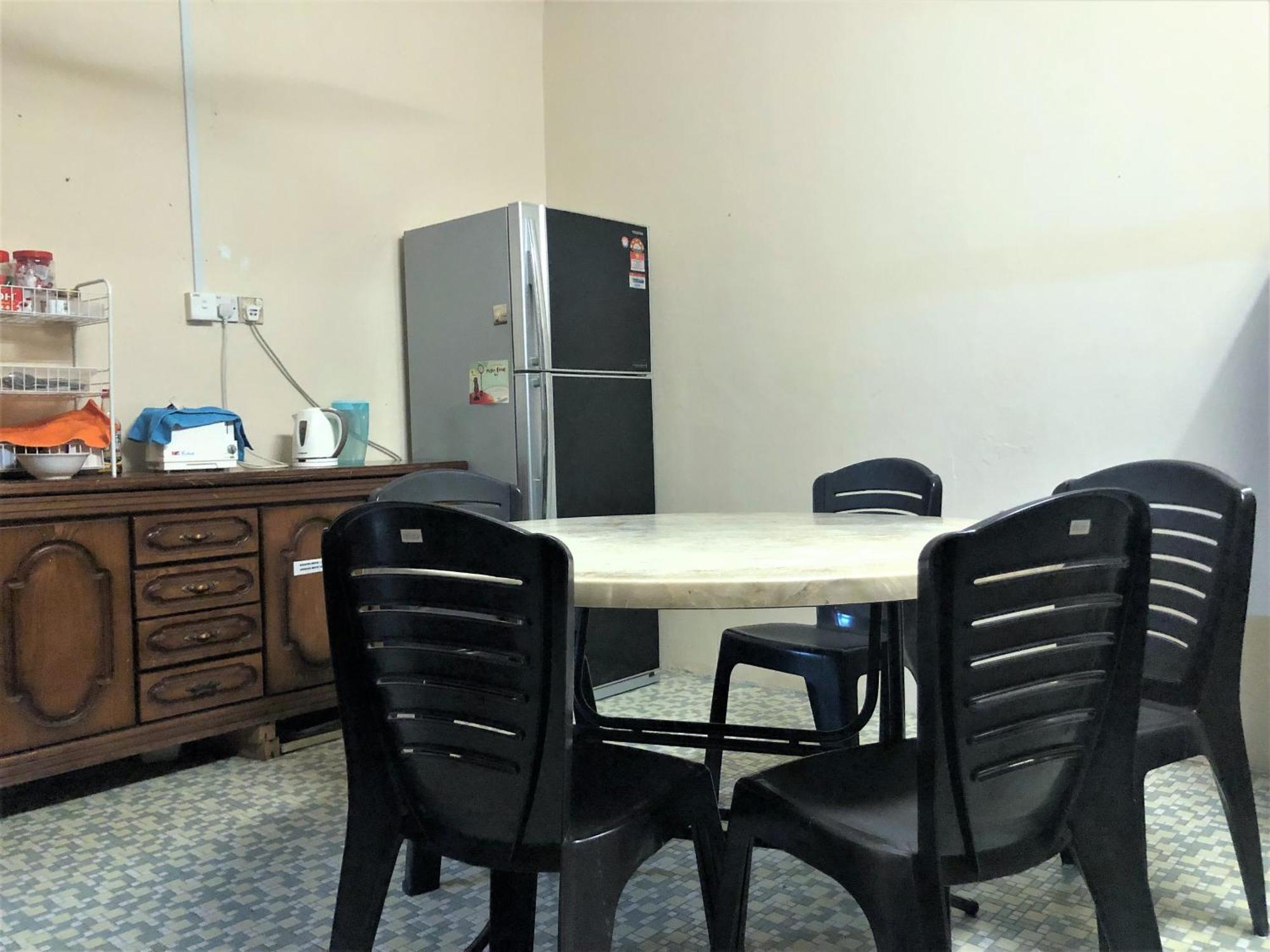 Little Cozy Homestay Kota Bharu Bagian luar foto