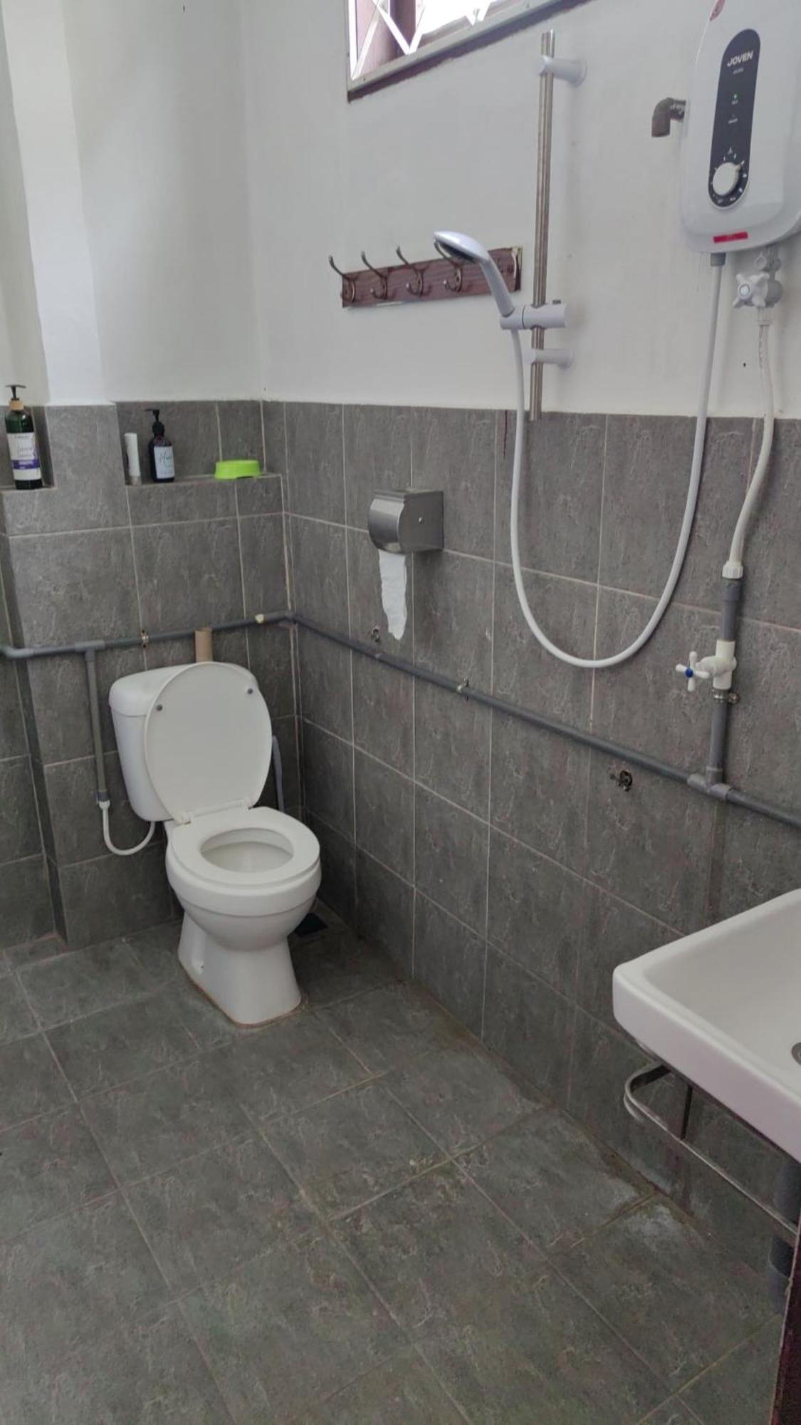 Little Cozy Homestay Kota Bharu Bagian luar foto